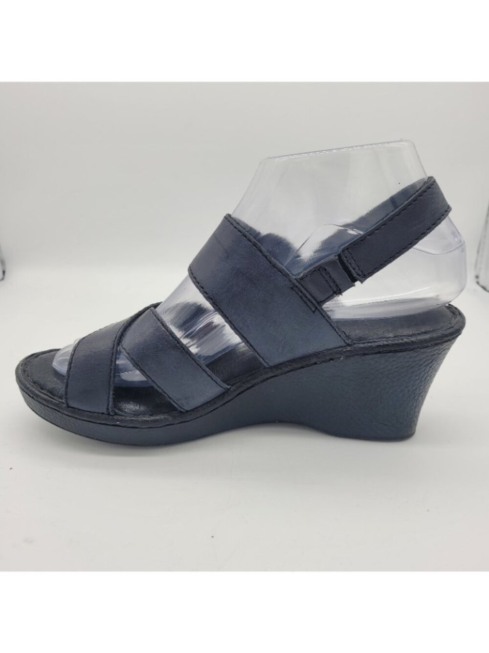 Born Sapphire Wedge Sandals Navy Leather Brass Buckle Sz 7 2.5" Heel Height - Picture 3 of 9